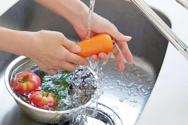 помыть овощи перед заморозкой